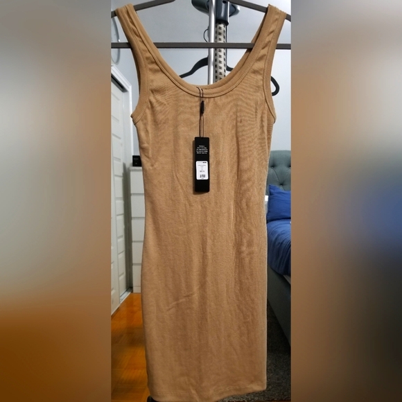 Dressed - Picture 1 of 2